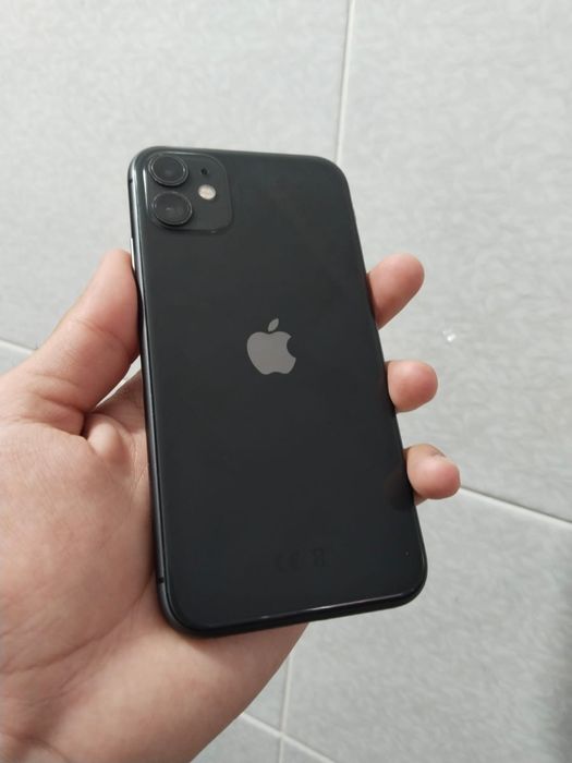 Срочно продам 11 айфон 64 гб