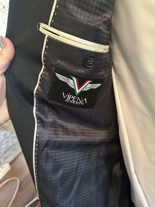 Срочно продам костюм