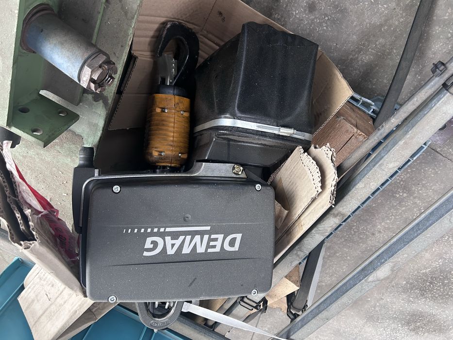 Мостов кран 2т. Demag