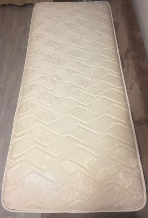 Продам матрас одноместный