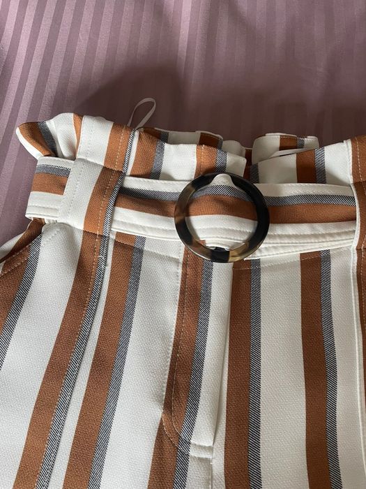 Pantaloni talie inalta
