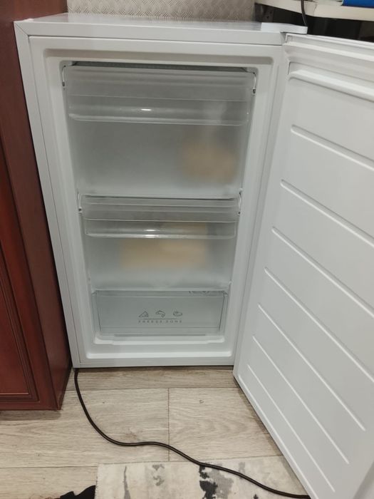 Продам морозильную камеру