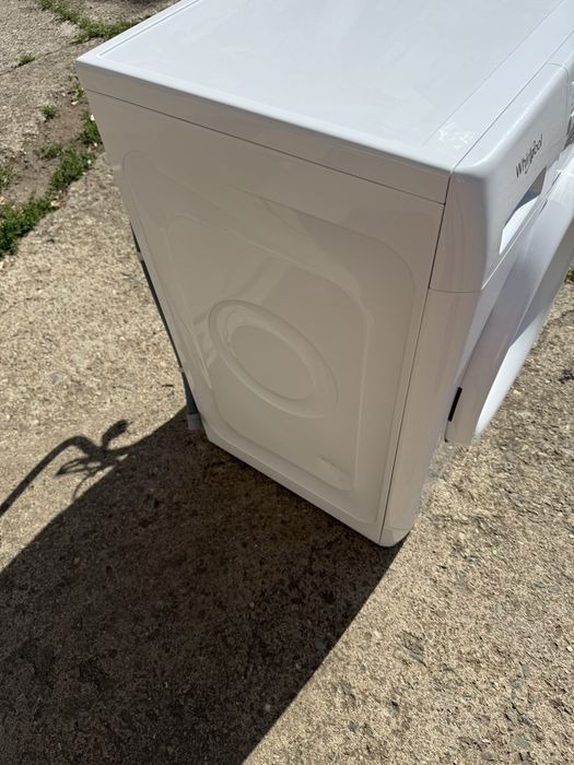 Продавам пералня Whirlpool