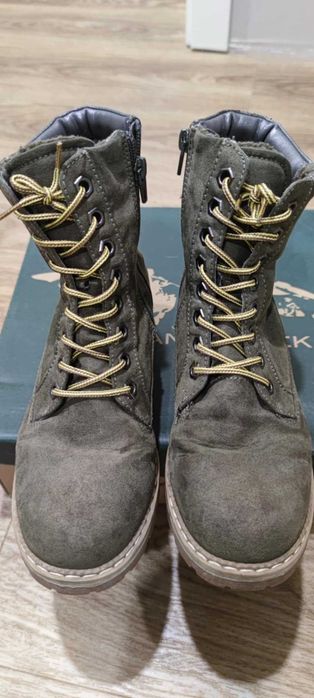 Зелени боти Graceland