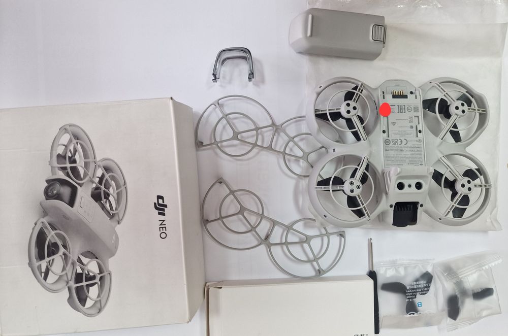 Dronă DJI Neo - Pentru piese / Defectă / Baterie 15 cicluri