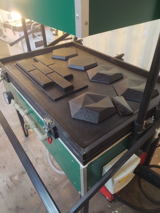 Вакуумный формовочный станок