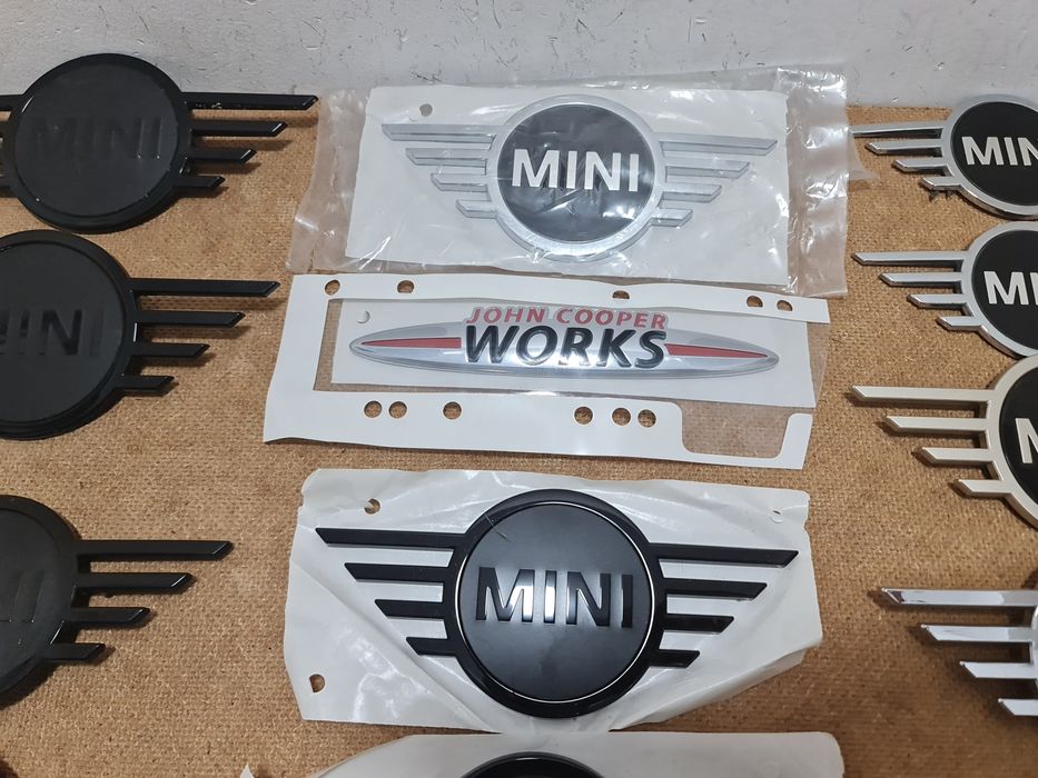Sigla emblema capota Mini Cooper S One Country f55 f56 f57 f60 r60 r55 r56 JCW