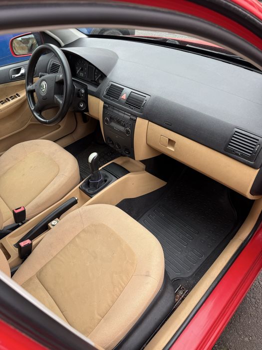SKODA Fabia 2000 — imagine 4