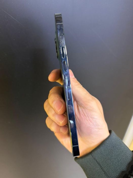 Продам Айфон 12 про мах 256 гиг