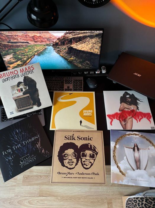 Грамофонни плочи VINYL и дискове CD