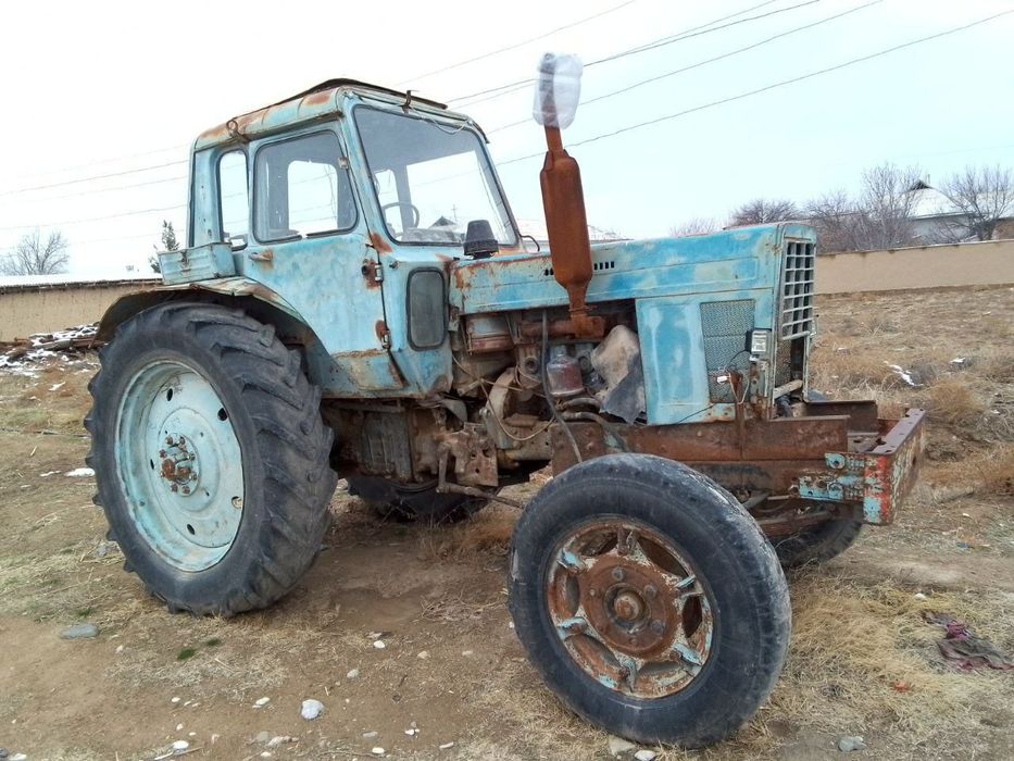 Belarus traktor sotiladi 80
