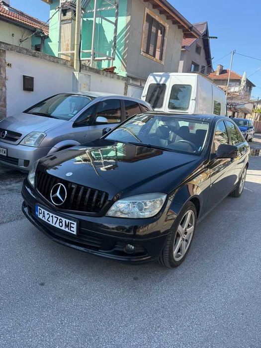 Тунинг решетка GT за Mercedes C-Class W204 (2007–2014) – черен лак