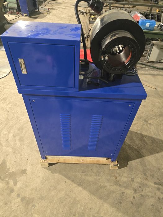 Хидравлична преса за стискане на маркучи до 2"