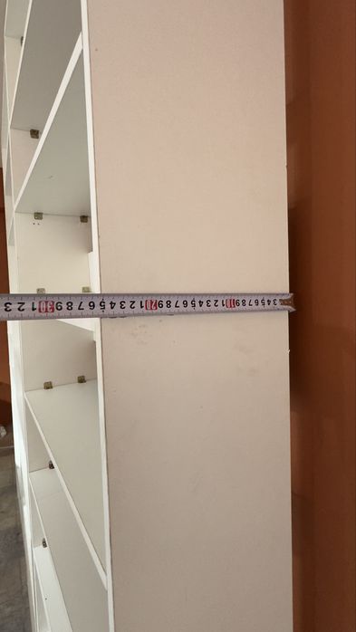 Полки в хорошем состоянии