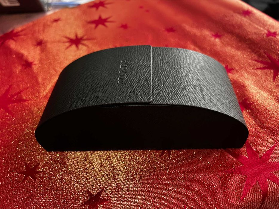 Prada слънчеви очила – оригинални и стилни