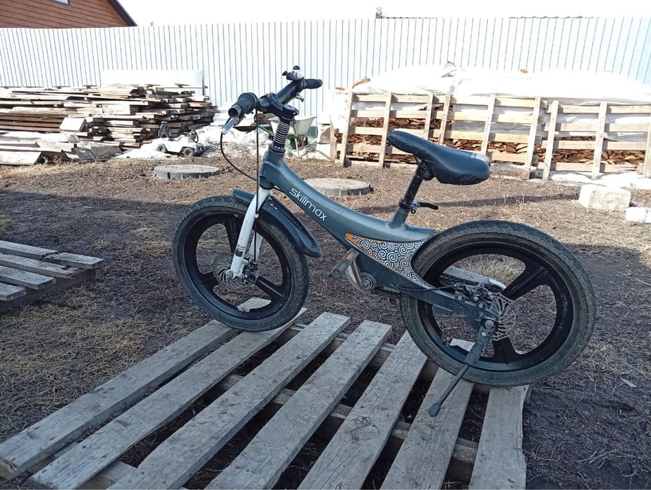 Продам велосипед на возраст от 4 лет