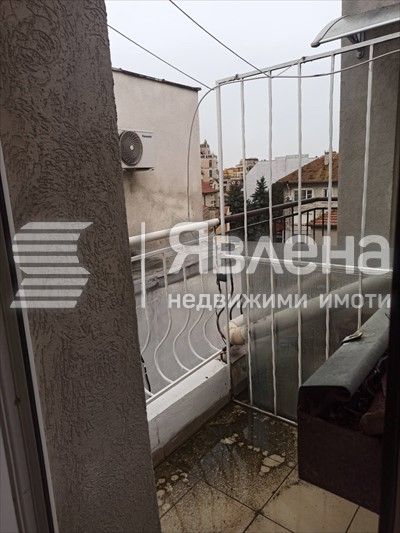 Продава се Едностаен апартамент в Бургас, Център - 32 кв.м за 6250 €/кв.м - Снимка #6
