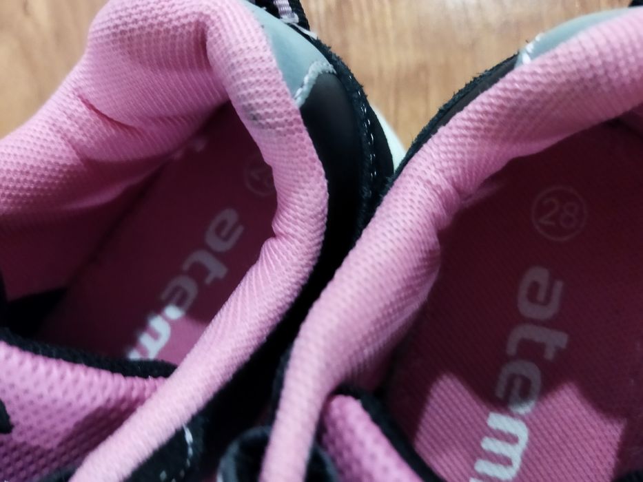 Кроссовки на девочку