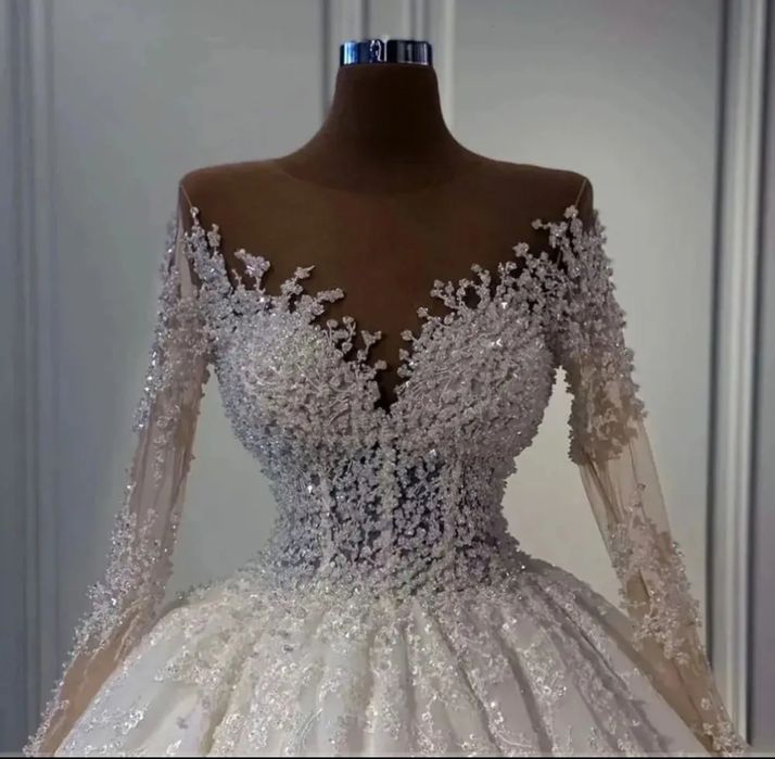 Rochie de mireasa splendida Adusă din America Citiți descrierepa