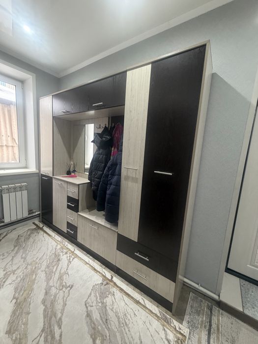 Продам шкаф для прихожей