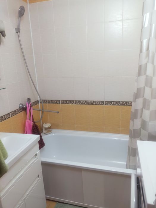 Сдам 2-х ком квартиру 6мкр.