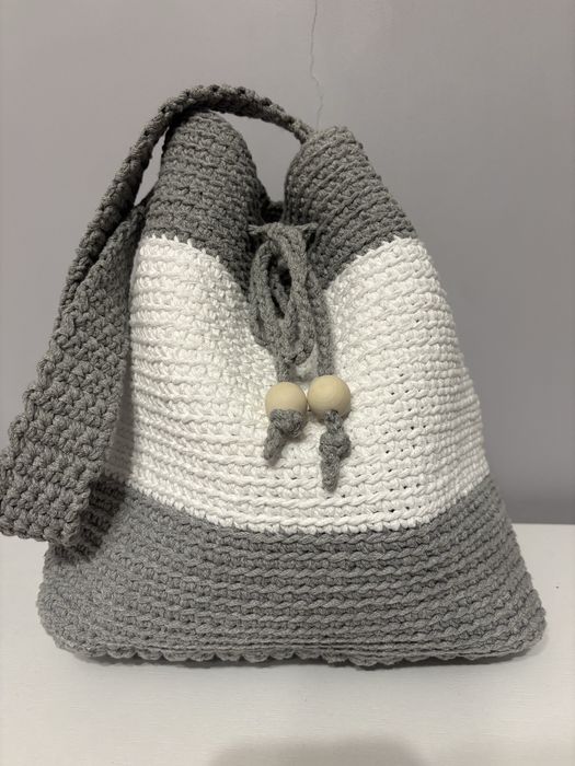 Претени чанти от памучно и полиестерно макраме