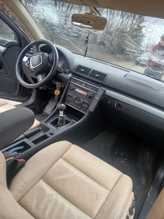 Se vinde -Audi A4 b7 2.5  TDI. 2005  !Avariat!