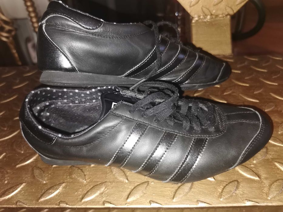 Adidas dama negri