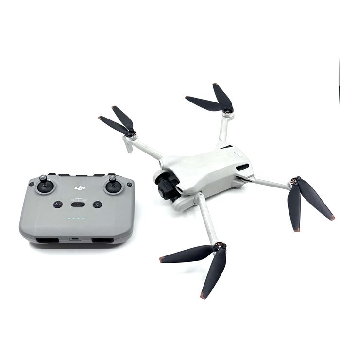 Drona DJI Mini 3 + Telecomanda DJI | Stare foarte buna | Factura + Garantie | Pret Fix |