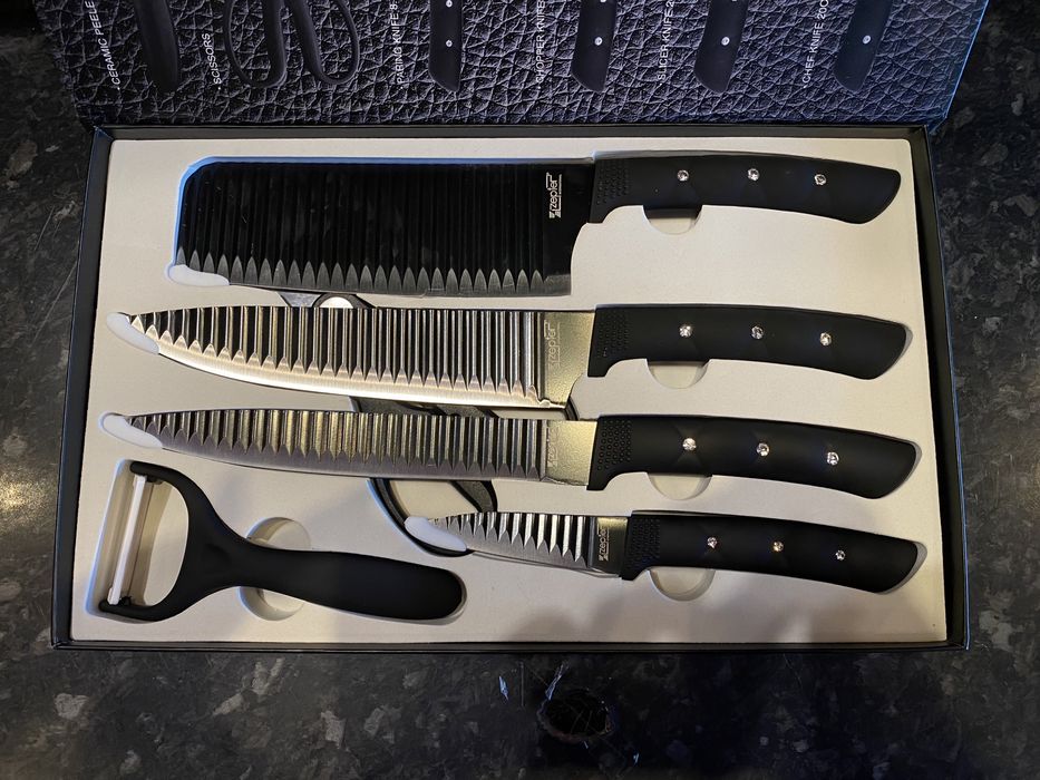 Набор ножей