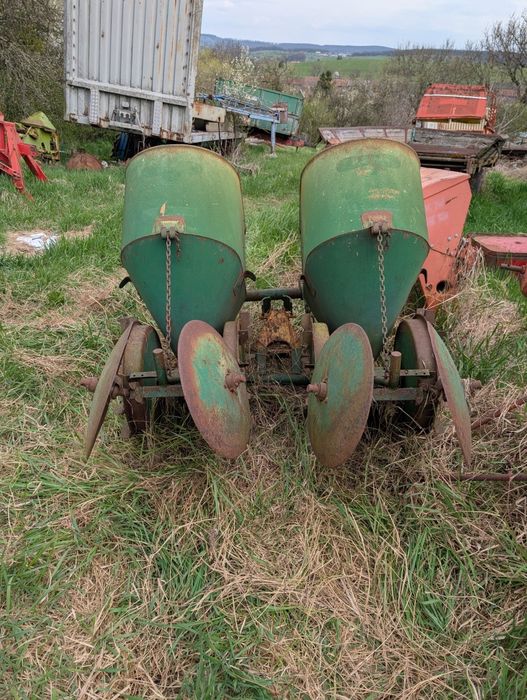 Masină de plantat cartofi