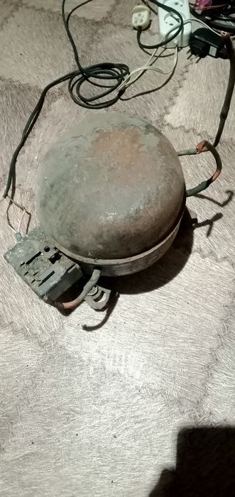 Компрессор от советского холодильника ОКА