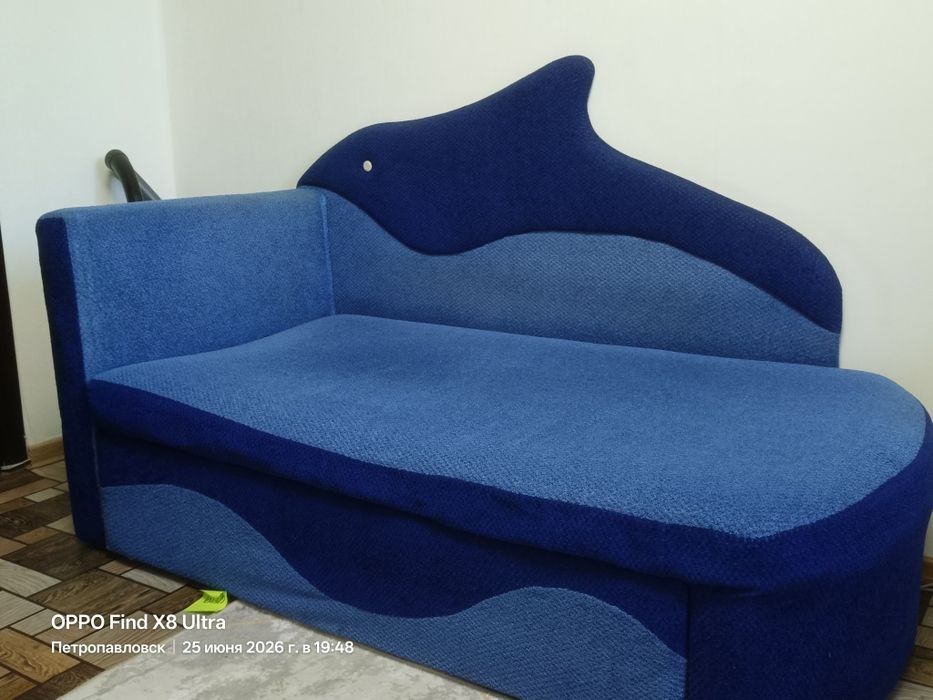 продам диван, желательно срочно