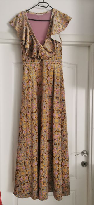 Rochie lunga cu volanase