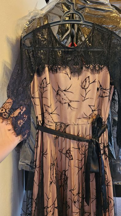 Rochie midi eleganta