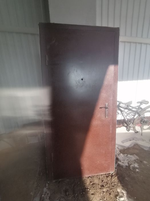 Продам дверь входную