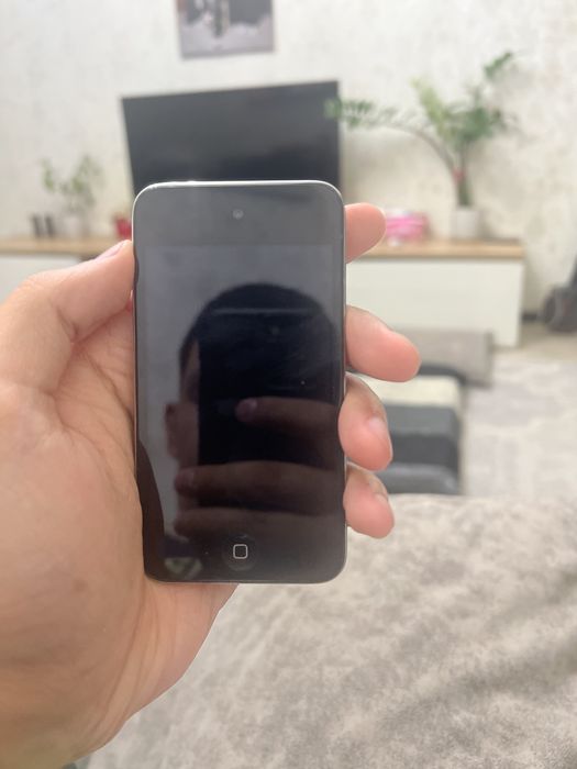 Продам Ipod touch 4th generation в хорошем состоянии
