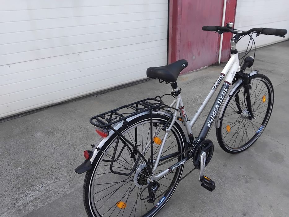Vând bicicleta din aluminiu pentru damă