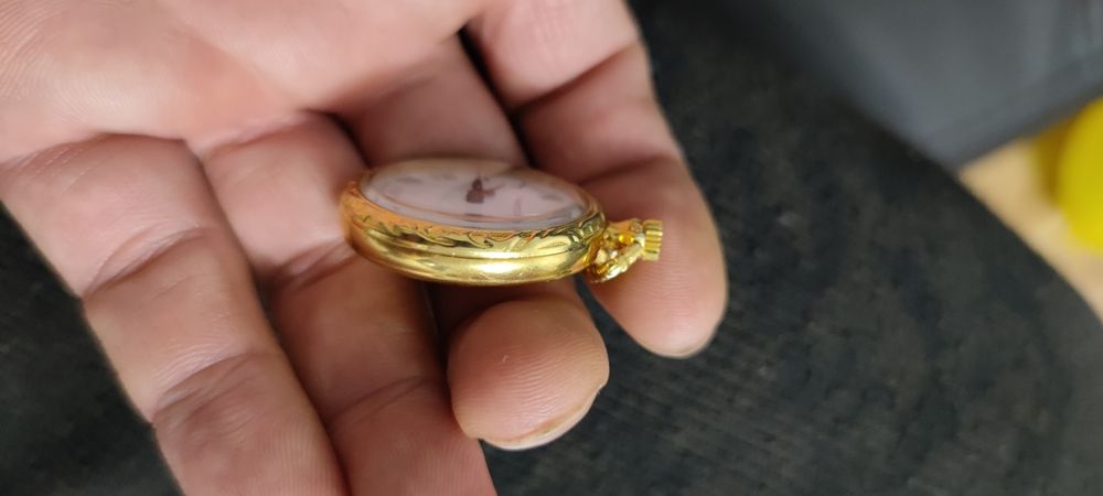 ceas mecanic Diantus placat aur