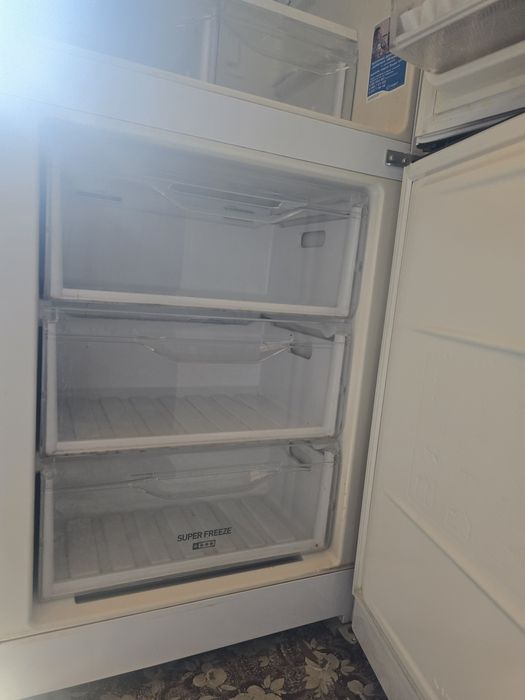 Продам холодильник