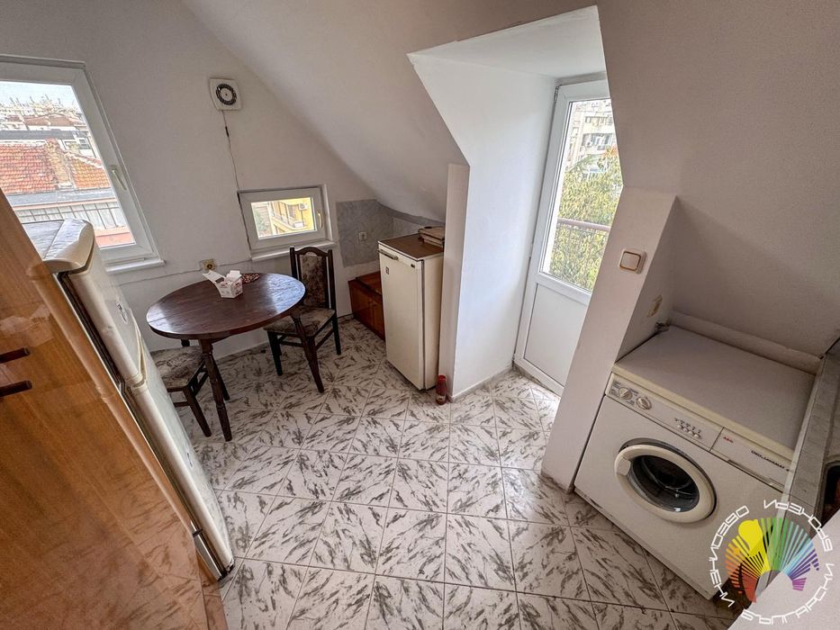 Дава се под наем Двустаен апартамент в Бургас, Център - 50 кв.м за 255 € - Снимка #9