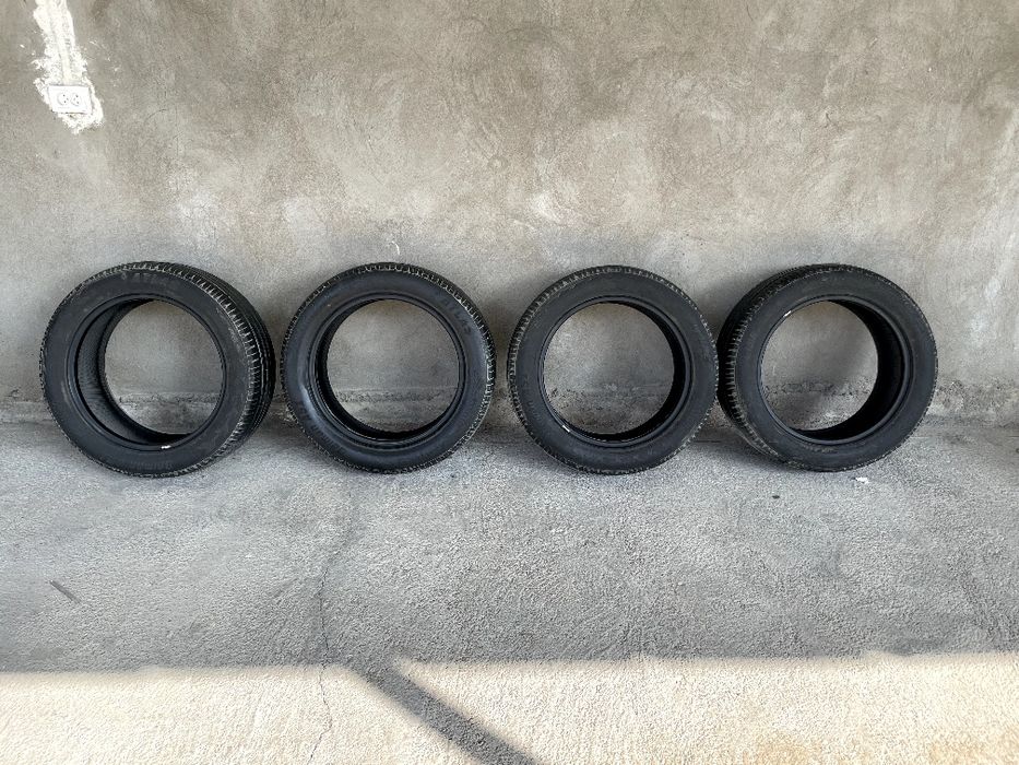 Б/У Балон R19 235/55 продается