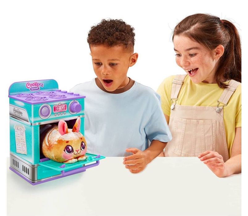 Cookeez Makery Baked Treatz. Mix & Make a Plush Best Friend!