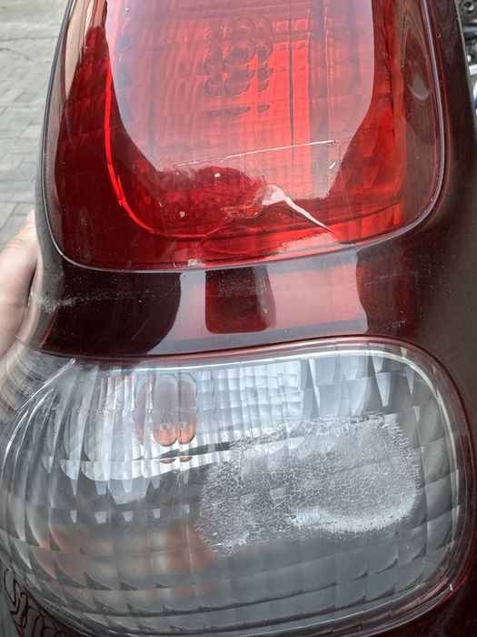 Задний фонарь на Prado 120