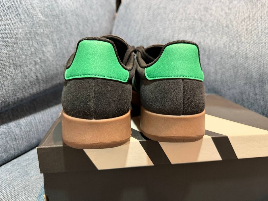 Кроссовки Adidas Barreda