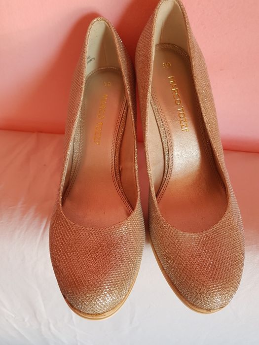 Vand pantofi Gabor,Marko tozi etc la 30 lei perechea.