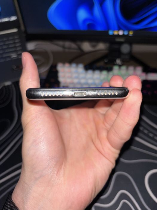 Продам Iphone x 64gb silver