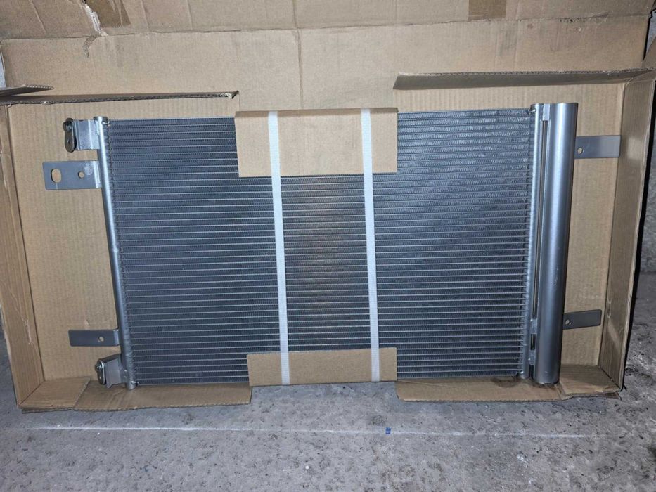 Peugeot 308 T9 Радиатор климатик