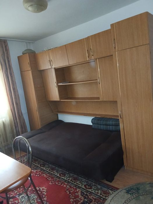 Închiriem garsonieră