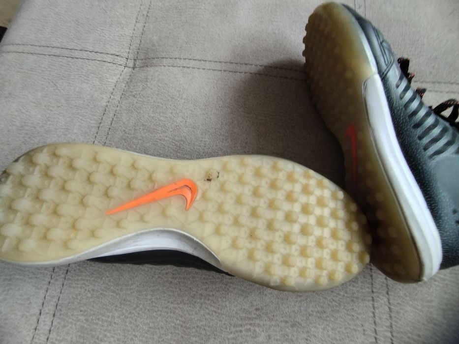 Продаю футзалки.